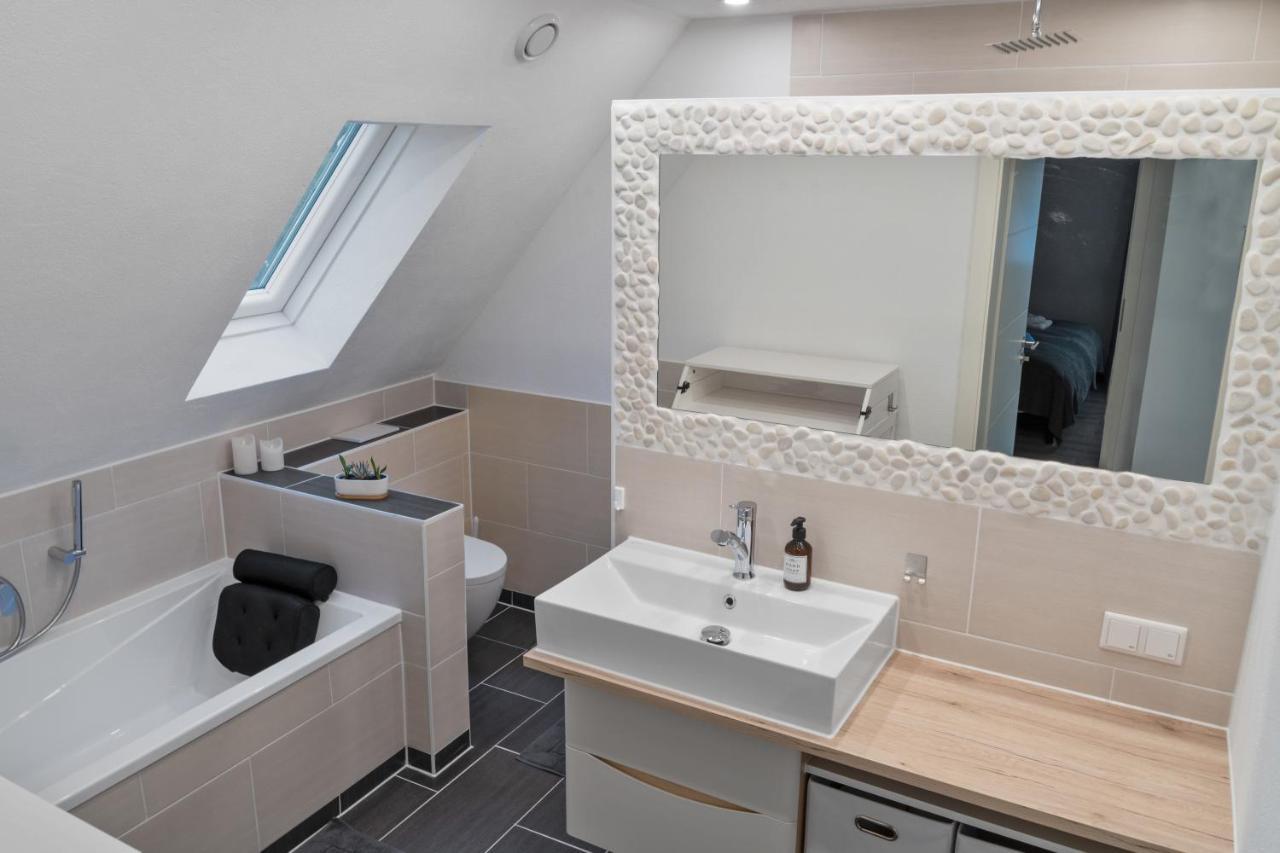 Modernes 3-Zimmer Loft Mit Balkon Hennesee 5 Min Eslohe Exteriör bild