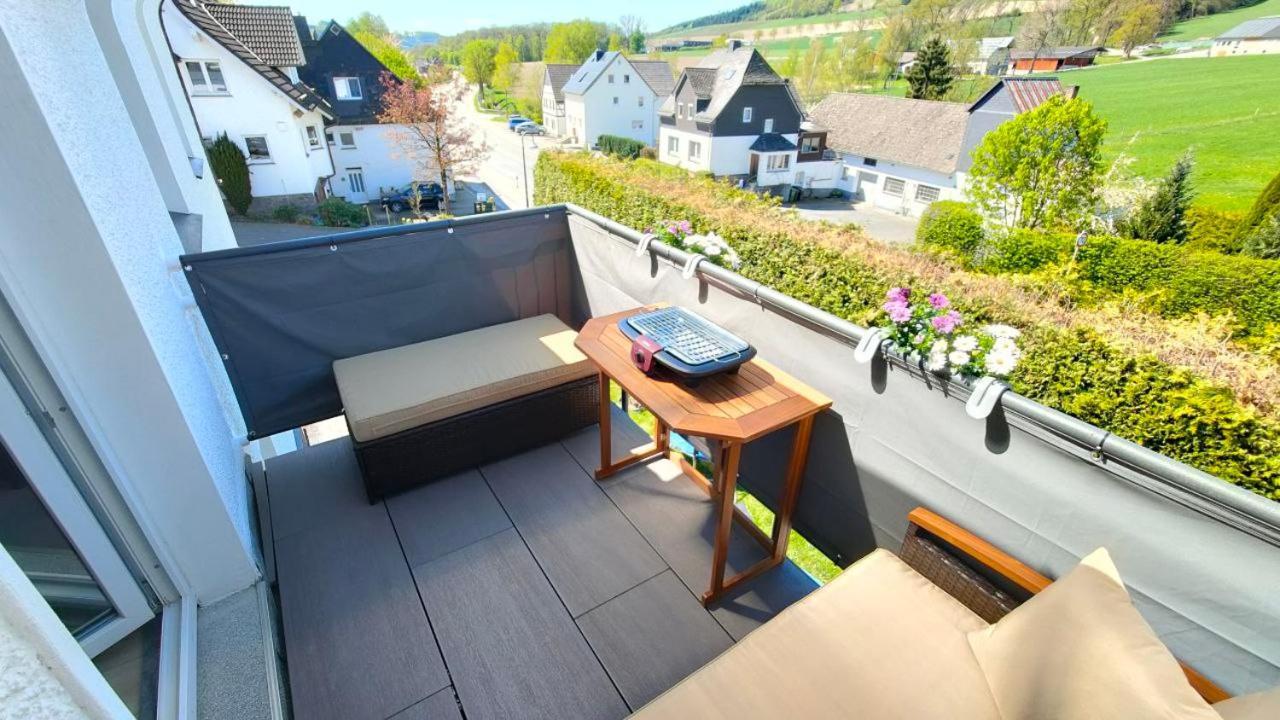 Modernes 3-Zimmer Loft Mit Balkon Hennesee 5 Min Eslohe Exteriör bild