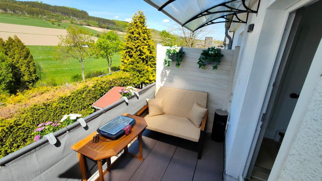 Modernes 3-Zimmer Loft Mit Balkon Hennesee 5 Min Eslohe Exteriör bild